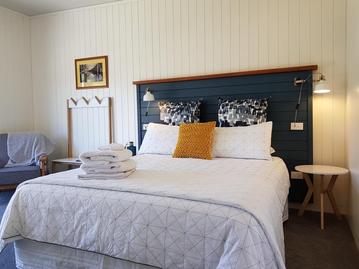 Cooks Beach Admiral Waters B&B 외부 사진