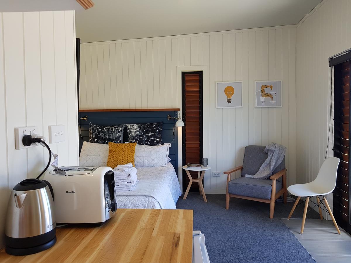 Cooks Beach Admiral Waters B&B 외부 사진