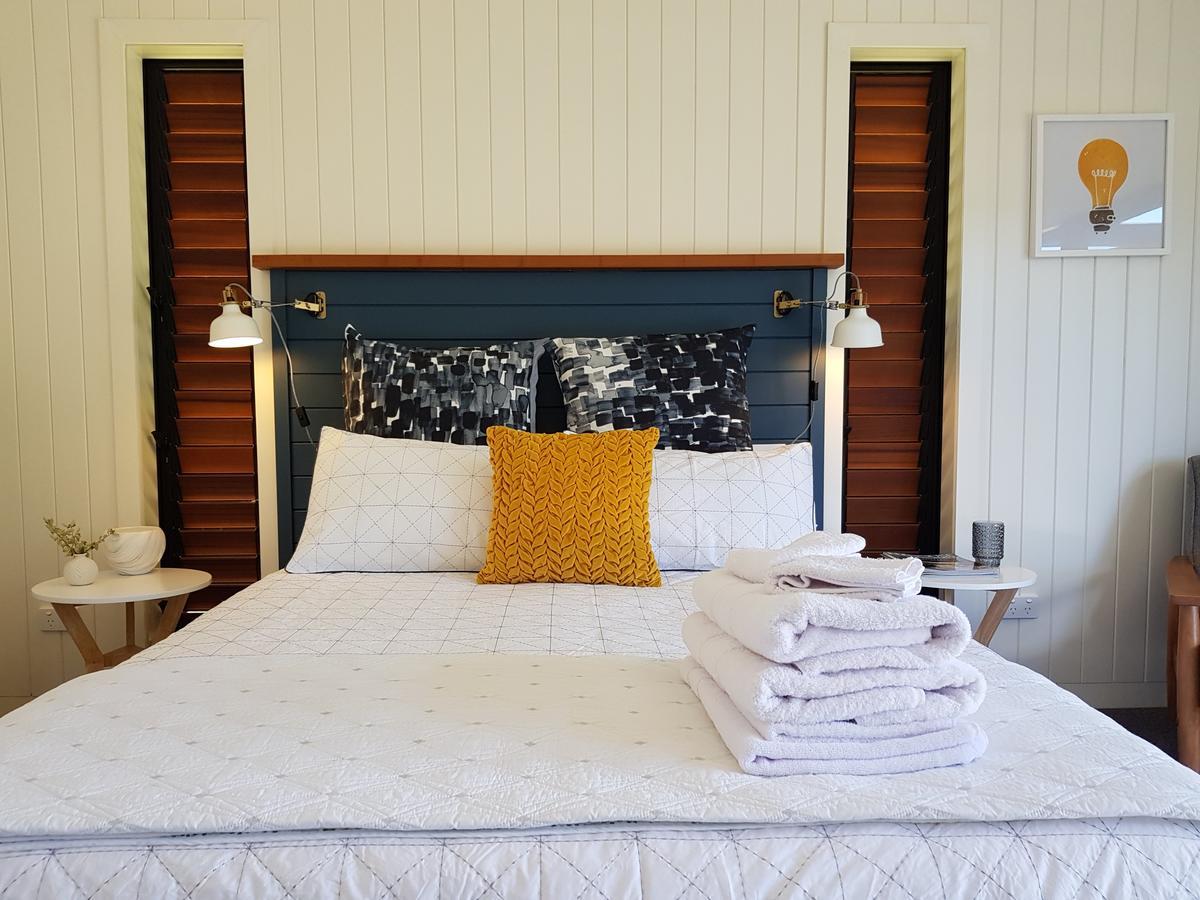 Cooks Beach Admiral Waters B&B 외부 사진